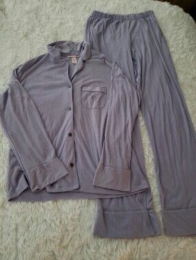 Size Small Victoria's Secret Pajama Set In Lilac Color